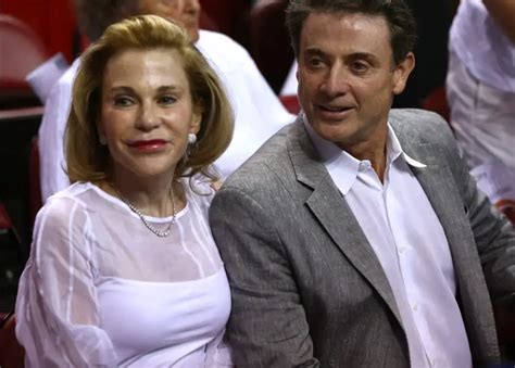 is rick pitino still married|Rick Pitinos Wife Joanne Minardi Biography (Age,。